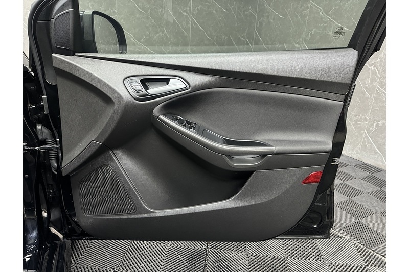 Used Ford Focus 2017 for sale - 77422907: Photo 20