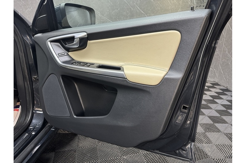 Used Volvo XC60 2015 for sale - 77027678: Photo 21