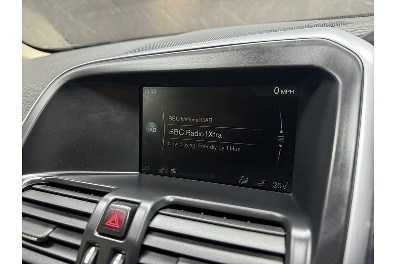 Used Volvo XC60 2015 for sale - 77027678: Photo 36