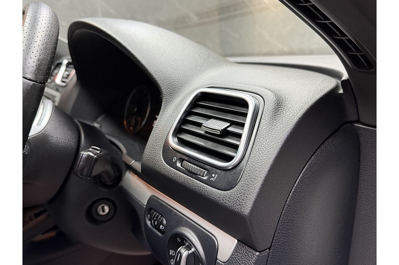 Used Volkswagen Scirocco 2012 for sale - 77283748: Photo 15