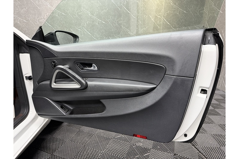 Used Volkswagen Scirocco 2012 for sale - 77283748: Photo 9