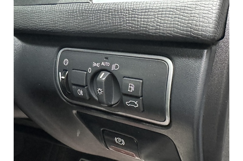 Used Volvo XC60 2015 for sale - 77465270: Photo 30