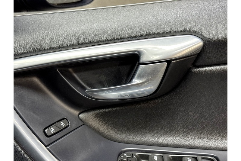 Used Volvo XC60 2015 for sale - 77027638: Photo 22