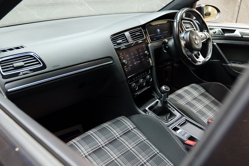 Used Volkswagen Golf 2018 for sale - 77027650: Photo 43