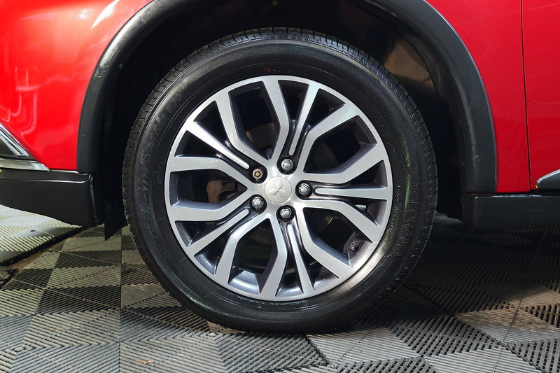 Used Mitsubishi Outlander 2017 for sale - 77027571: Photo 38