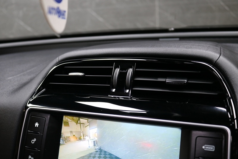 Used Jaguar XE 2016 for sale - 77027667: Photo 56