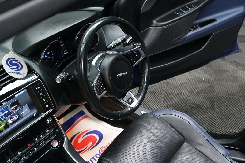 Used Jaguar XE 2016 for sale - 77027667: Photo 65