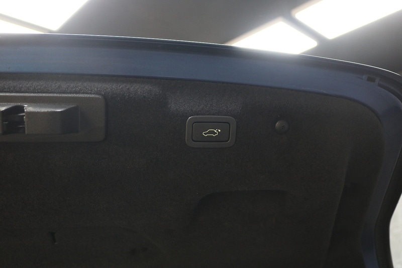 Used Jaguar XE 2016 for sale - 77027667: Photo 76