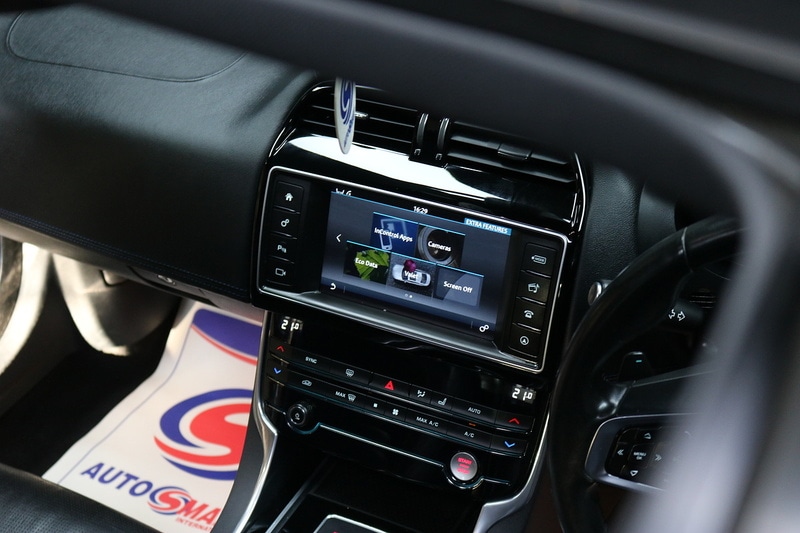 Used Jaguar XE 2016 for sale - 77027667: Photo 78