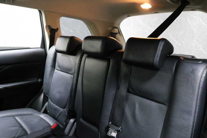 Used Mitsubishi Outlander 2017 for sale - 77027706: Photo 17