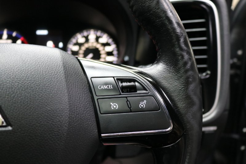 Used Mitsubishi Outlander 2017 for sale - 77027706: Photo 40