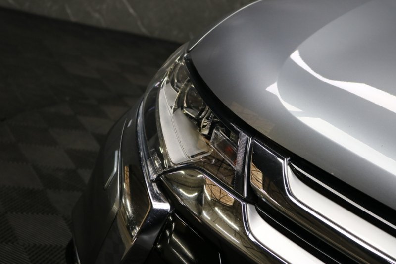 Used Mitsubishi Outlander 2017 for sale - 77027706: Photo 54