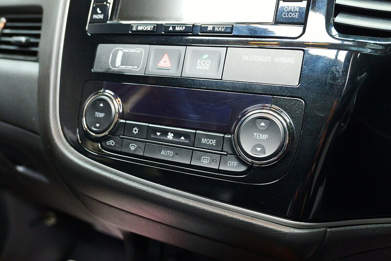 Used Mitsubishi Outlander 2018 for sale - 77027717: Photo 32