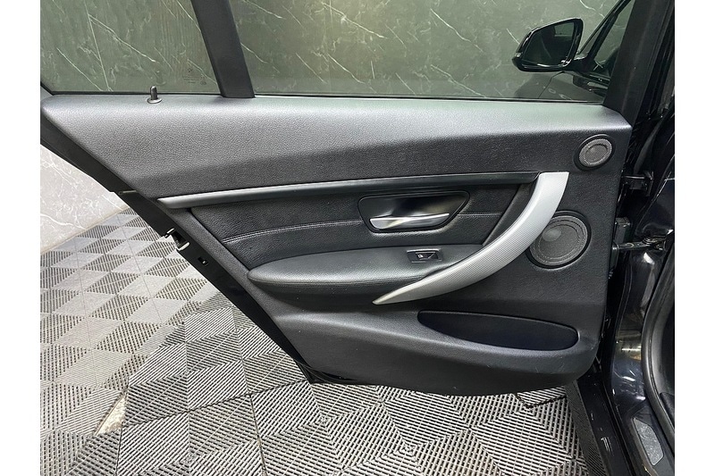 Used BMW 3 Series 2015 for sale - 77311354: Photo 32