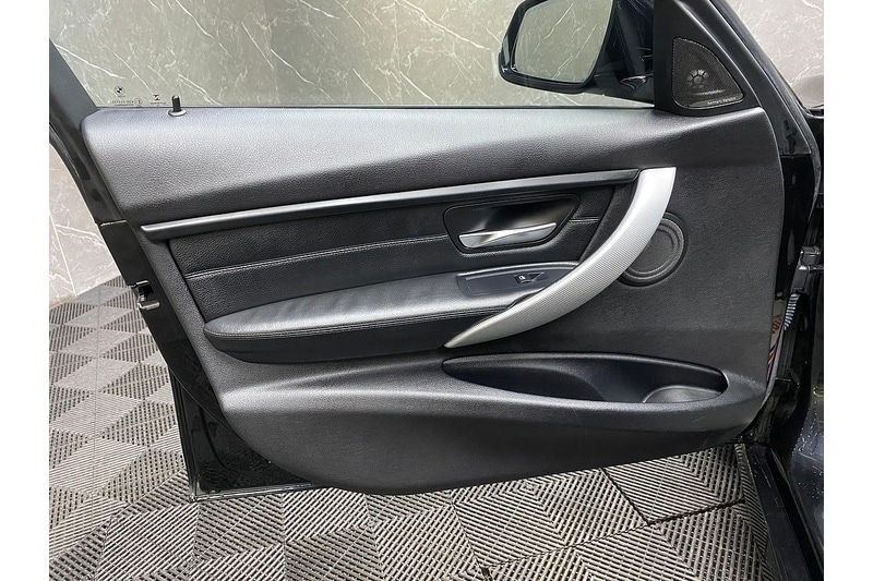 Used BMW 3 Series 2015 for sale - 77311354: Photo 34