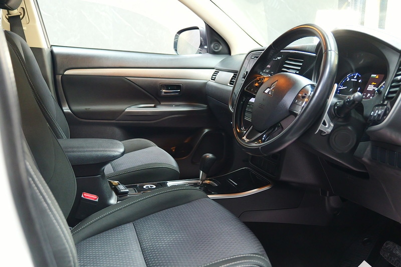 Used Mitsubishi Outlander 2018 for sale - 77027621: Photo 16