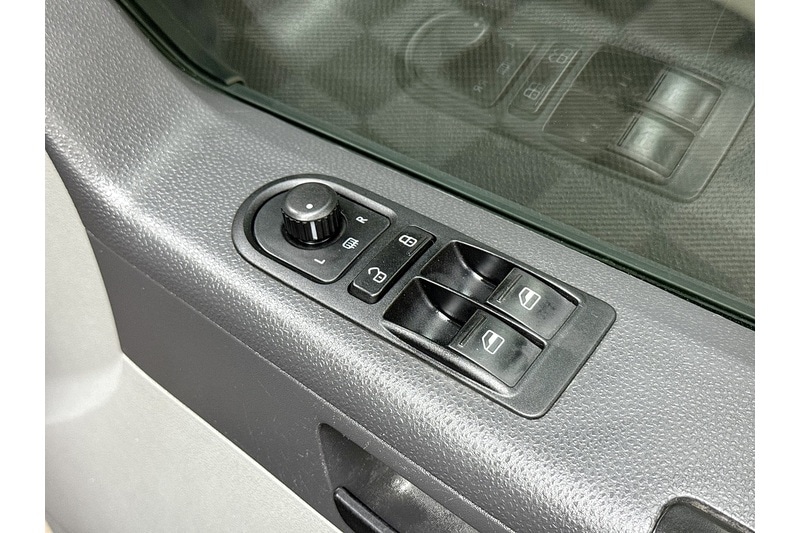 Used Volkswagen Transporter 2015 for sale - 77328679: Photo 15