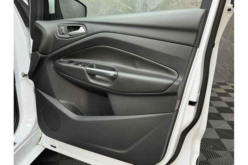 Used Ford Kuga 2014 for sale - 77027641: Photo 19