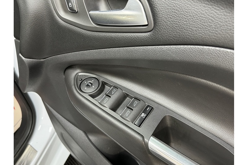 Used Ford Kuga 2014 for sale - 77027641: Photo 24