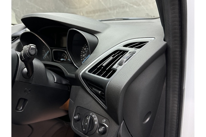 Used Ford Kuga 2014 for sale - 77027641: Photo 31