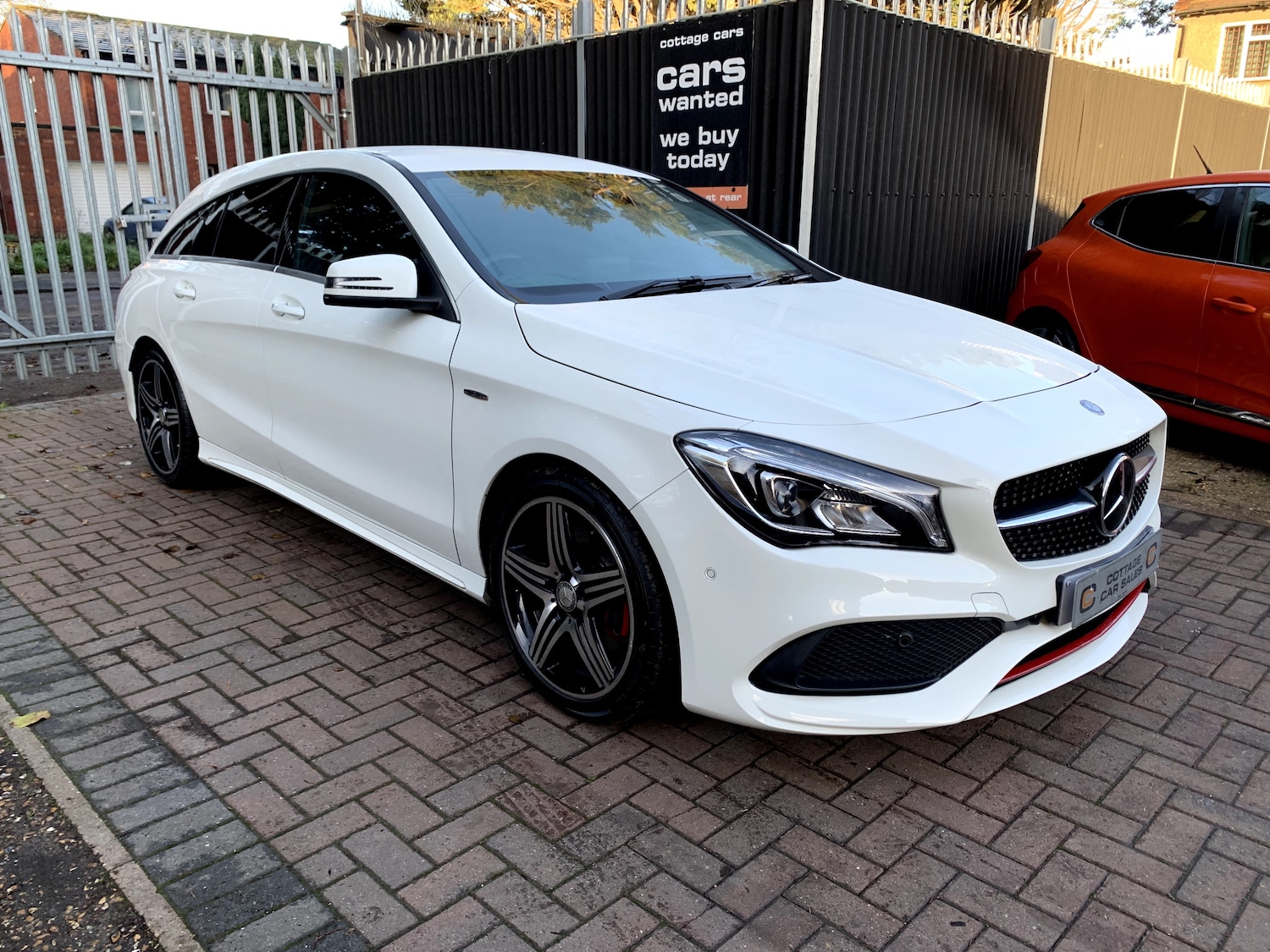 Used Mercedes-Benz CLA 2017 for sale - 77013942: Photo 2