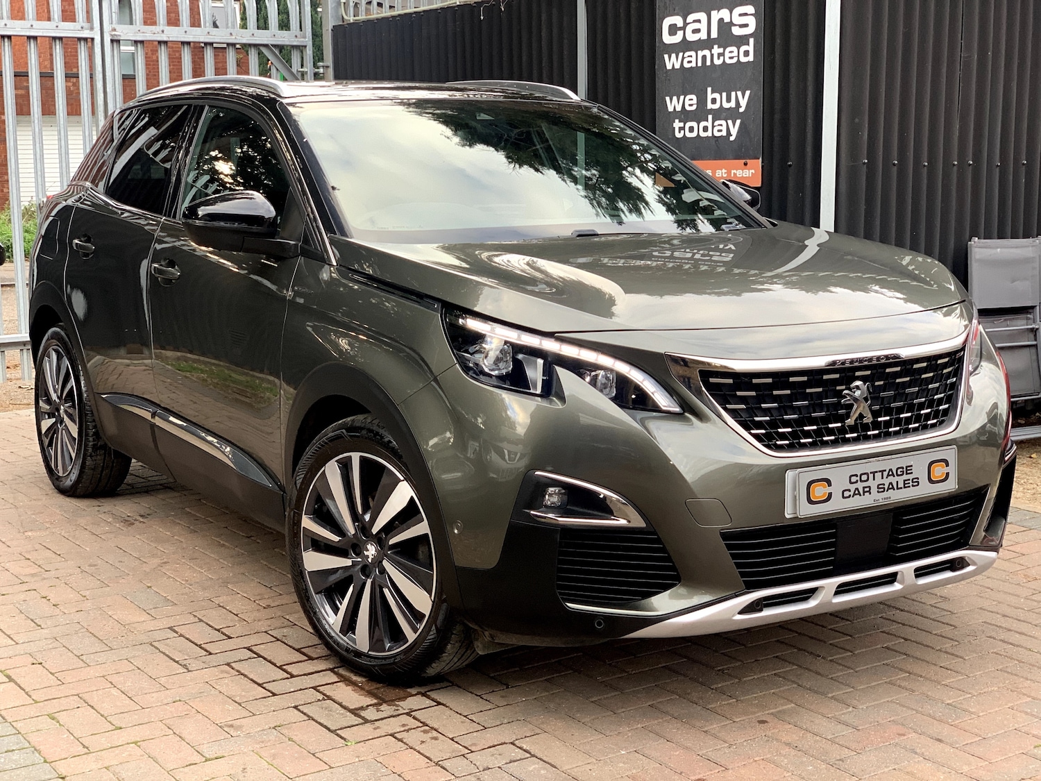 Used Peugeot 3008 2020 for sale - 76211725: Photo 1
