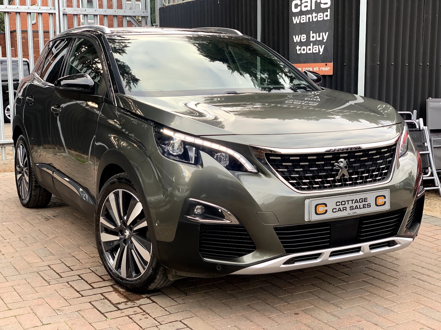 Used Peugeot 3008 2020 for sale - 76211725: Photo 2