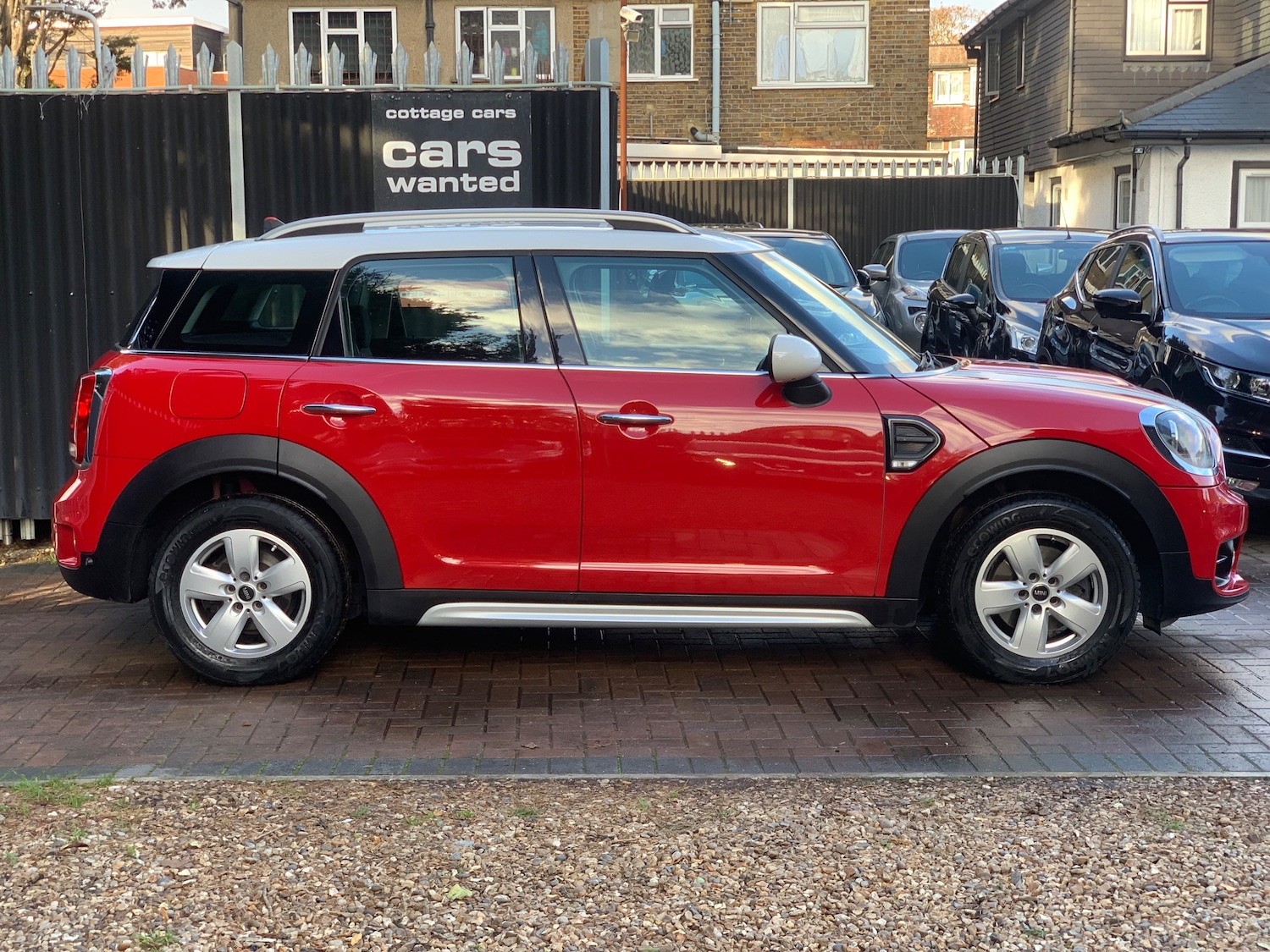 Used MINI Countryman 2018 for sale - 76369018: Photo 2