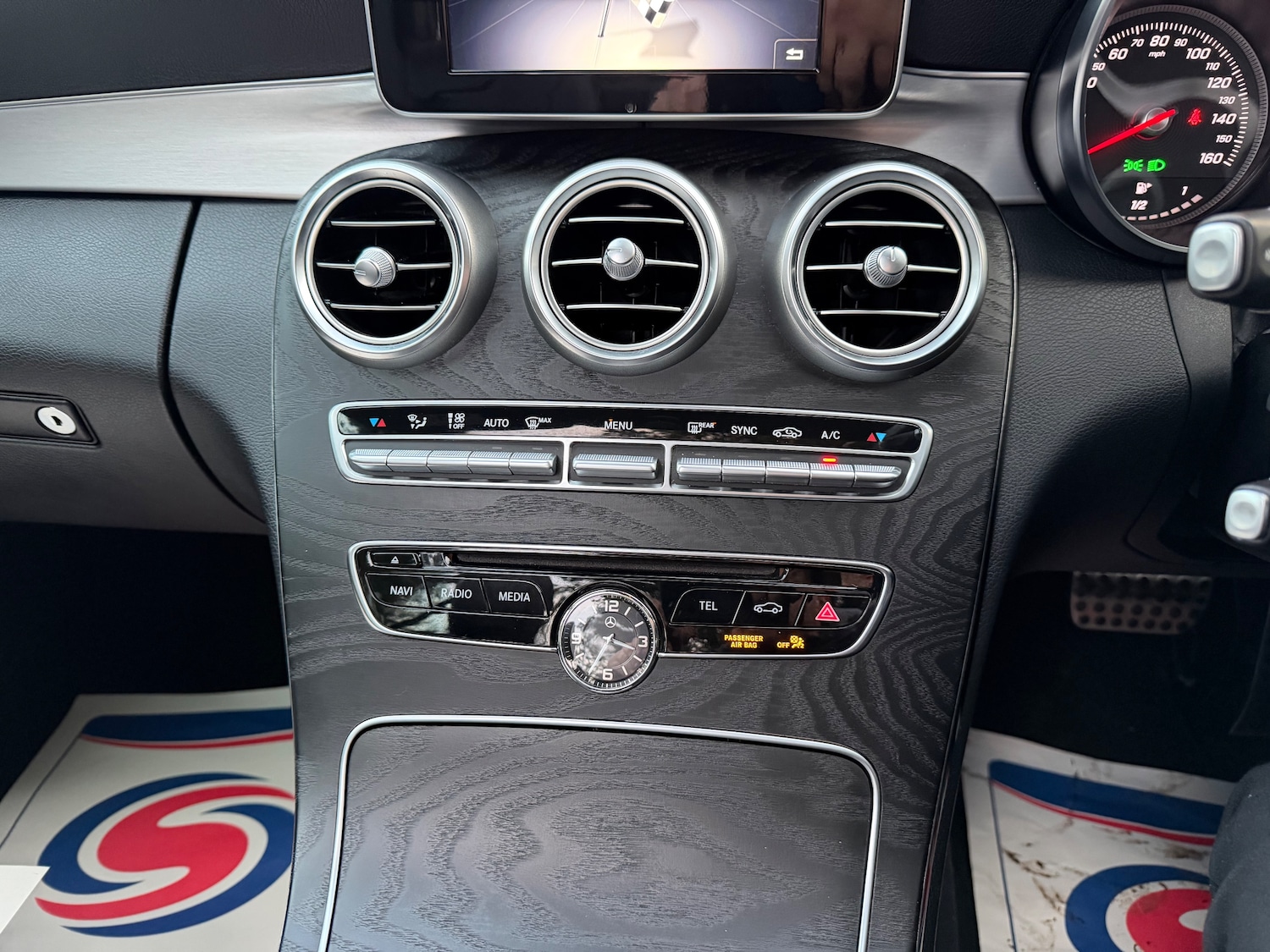 Used Mercedes-Benz C Class 2018 for sale - 76783283: Photo 17