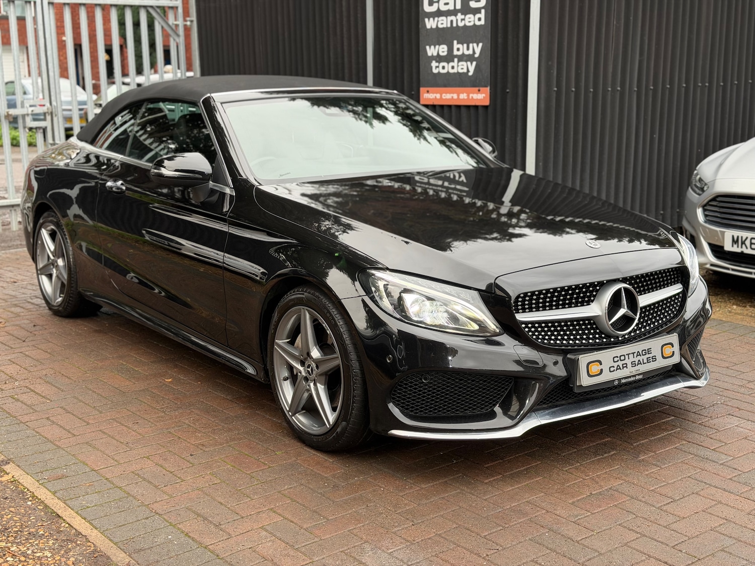 Used Mercedes-Benz C Class 2018 for sale - 76783283: Photo 2