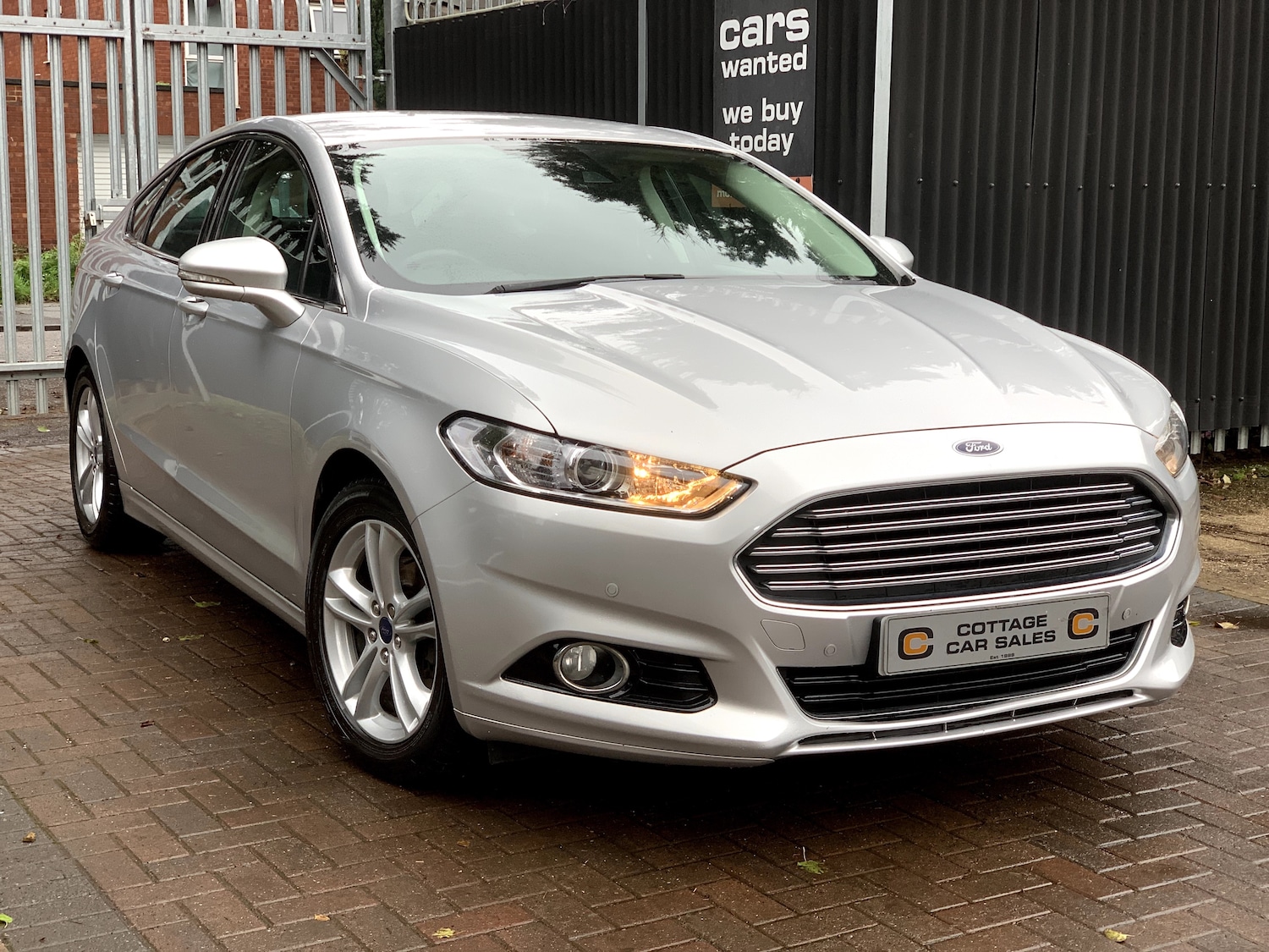 Used Ford Mondeo 2015 for sale - 76767464: Photo 1