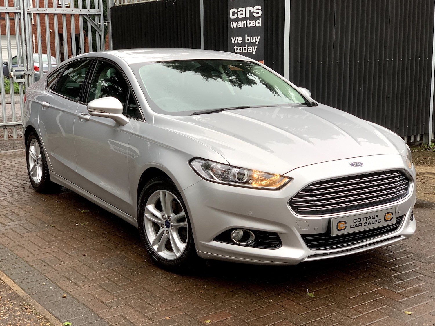 Used Ford Mondeo 2015 for sale - 76767464: Photo 3