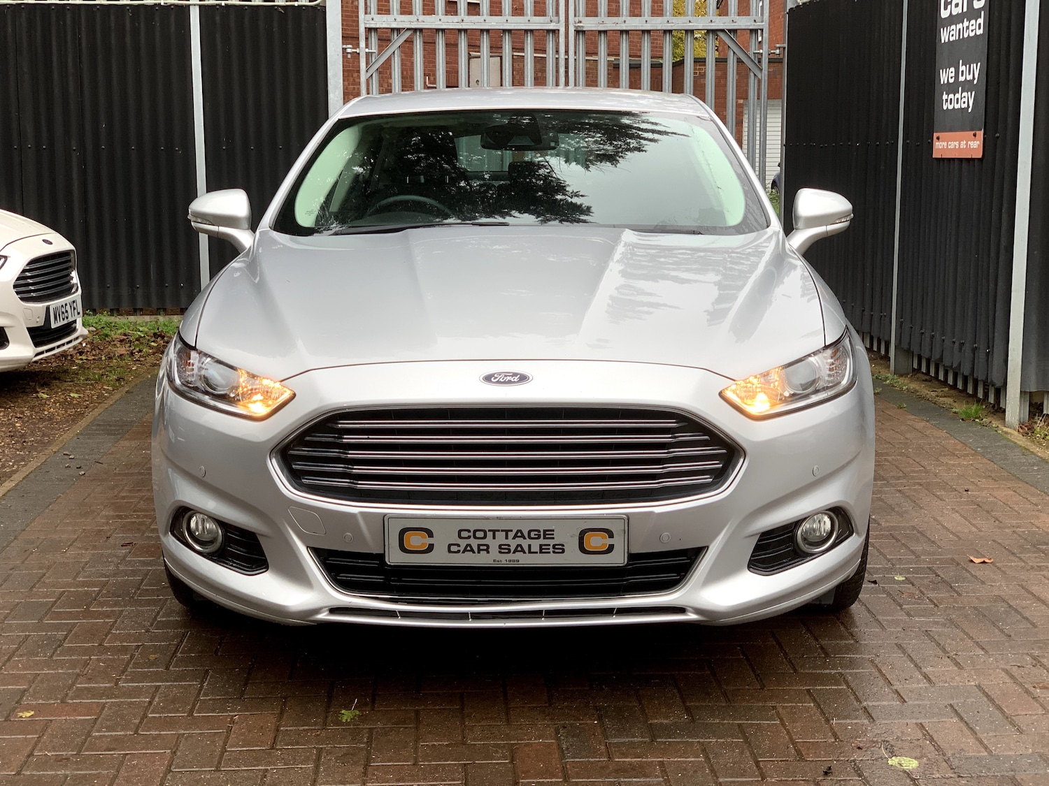 Used Ford Mondeo 2015 for sale - 76767464: Photo 9