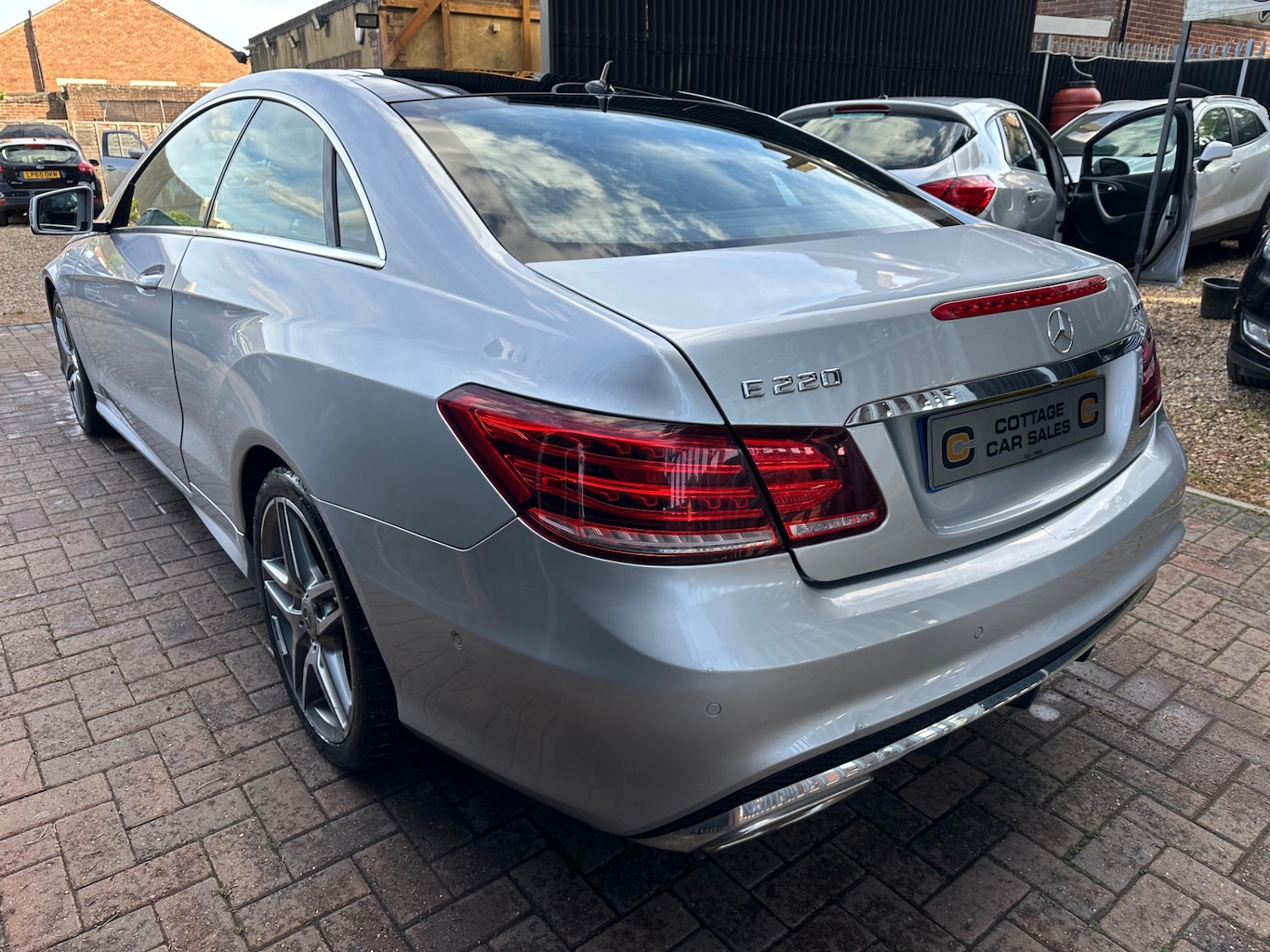 Used Mercedes-Benz E-Class 2015 for sale - 76102054: Photo 7