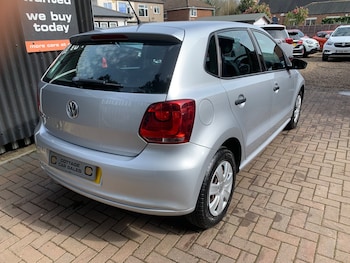 Used Volkswagen Polo 2013 for sale - 77966573: Photo