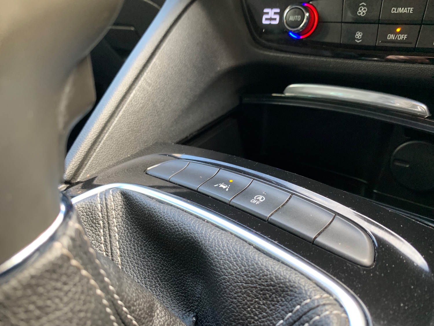 Used Vauxhall Insignia 2018 for sale - 77650428: Photo 13