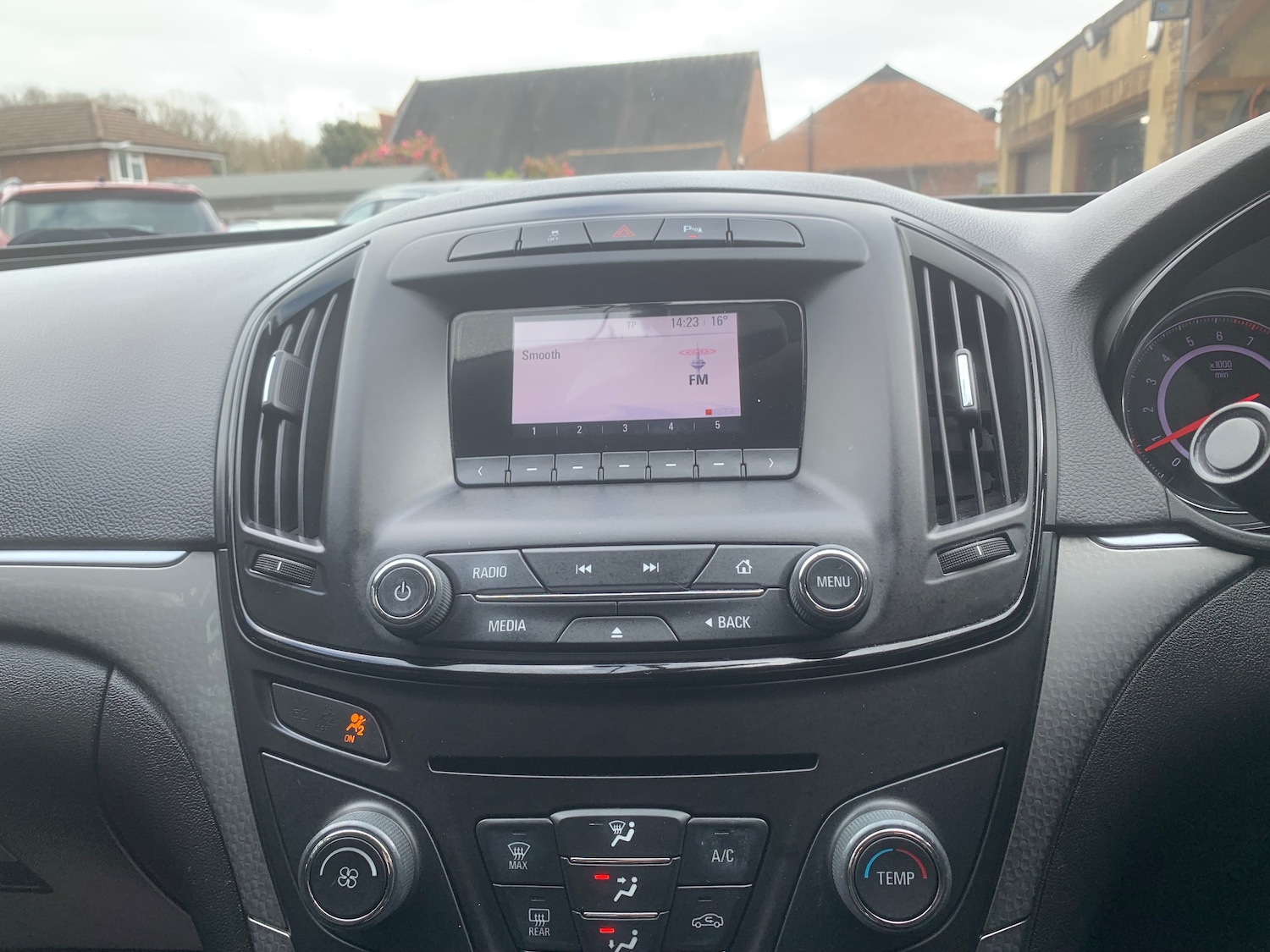 Used Vauxhall Insignia 2015 for sale - 78134817: Photo 15