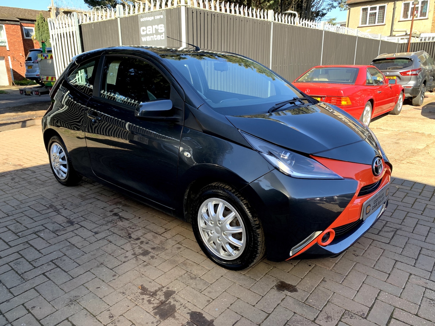 Used Toyota AYGO 2016 for sale - 77951704: Photo 2