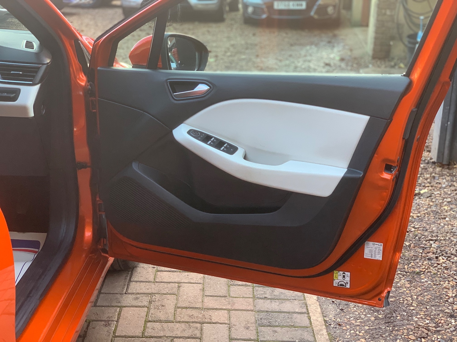 Used Renault Clio 2019 for sale - 76946031: Photo 11