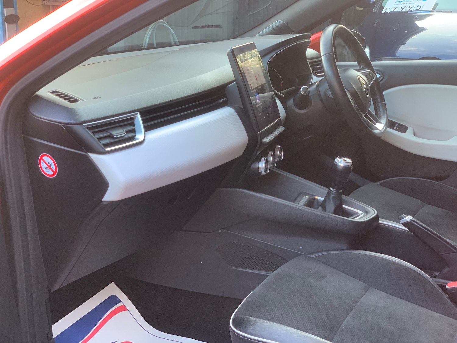 Used Renault Clio 2019 for sale - 76946031: Photo 25