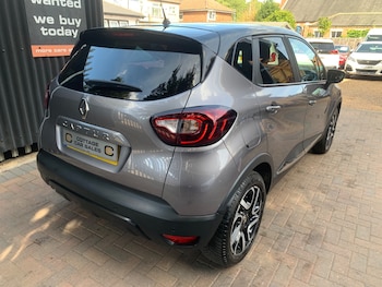 Used Renault Captur 2019 for sale - 79394944: Photo
