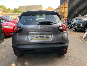 Used Renault Captur 2019 for sale - 79394944: Photo