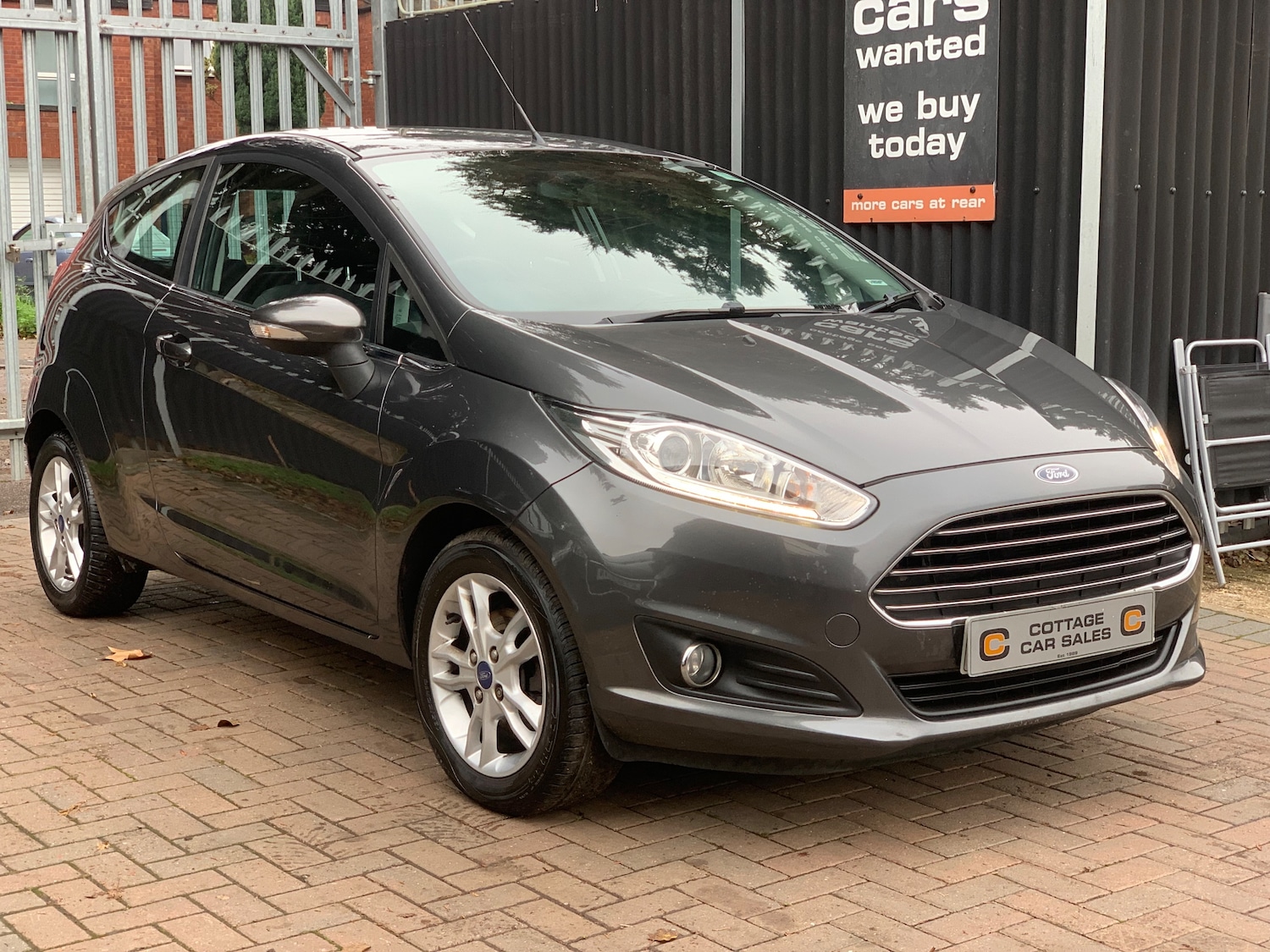 Used Ford Fiesta 2016 for sale - 76518075: Photo 1