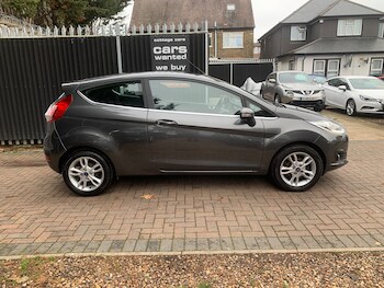 Used Ford Fiesta 2016 for sale - 76518075: Photo
