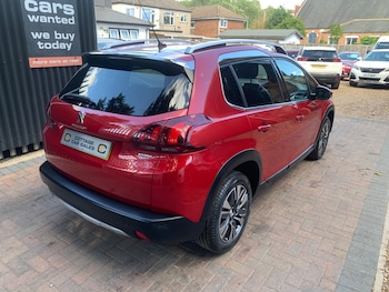 Used Peugeot 2008 2017 for sale - 79438939: Photo