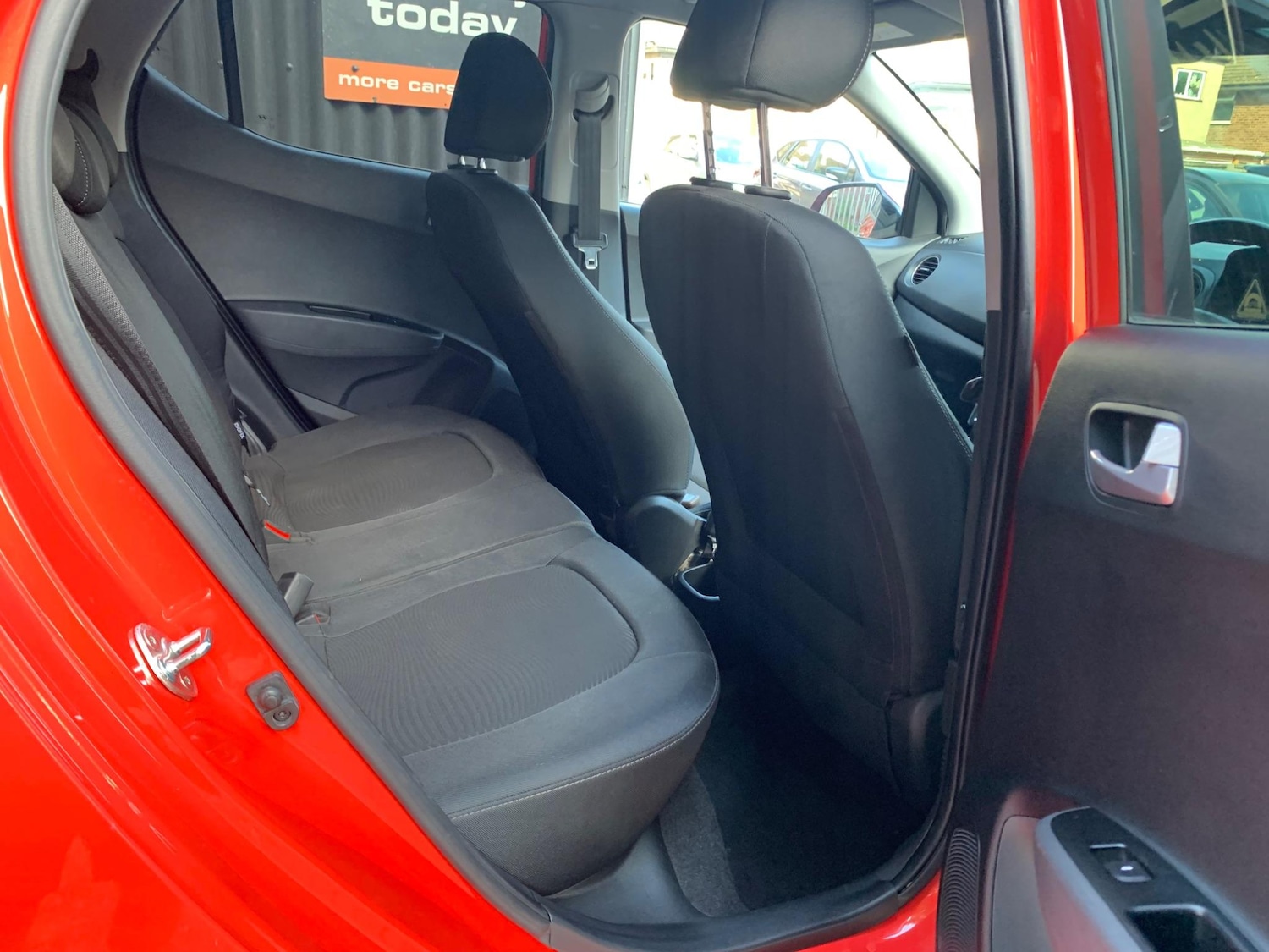 Used Hyundai i10 2019 for sale - 76067291: Photo 12