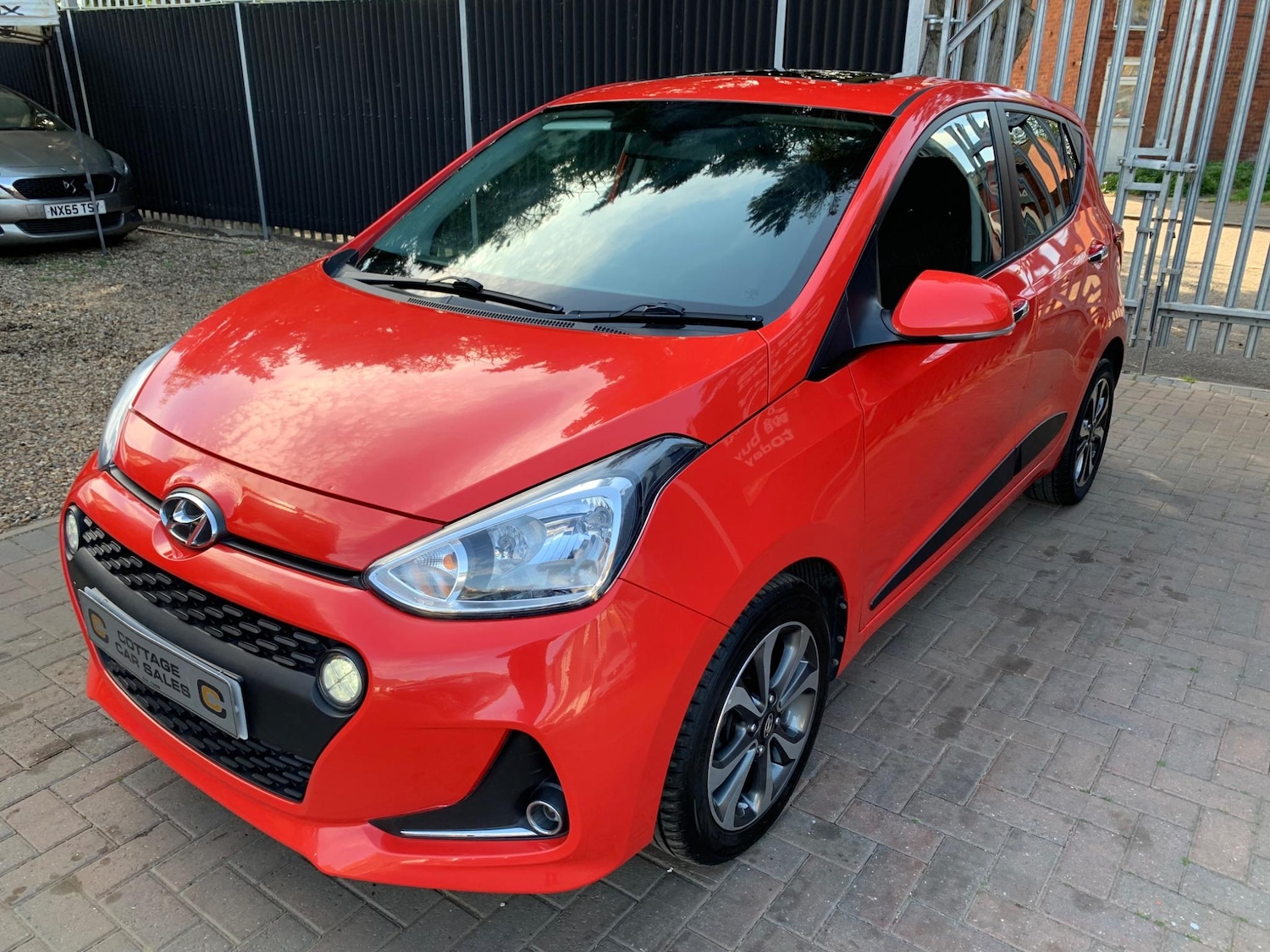 Used Hyundai i10 2019 for sale - 76067291: Photo 6