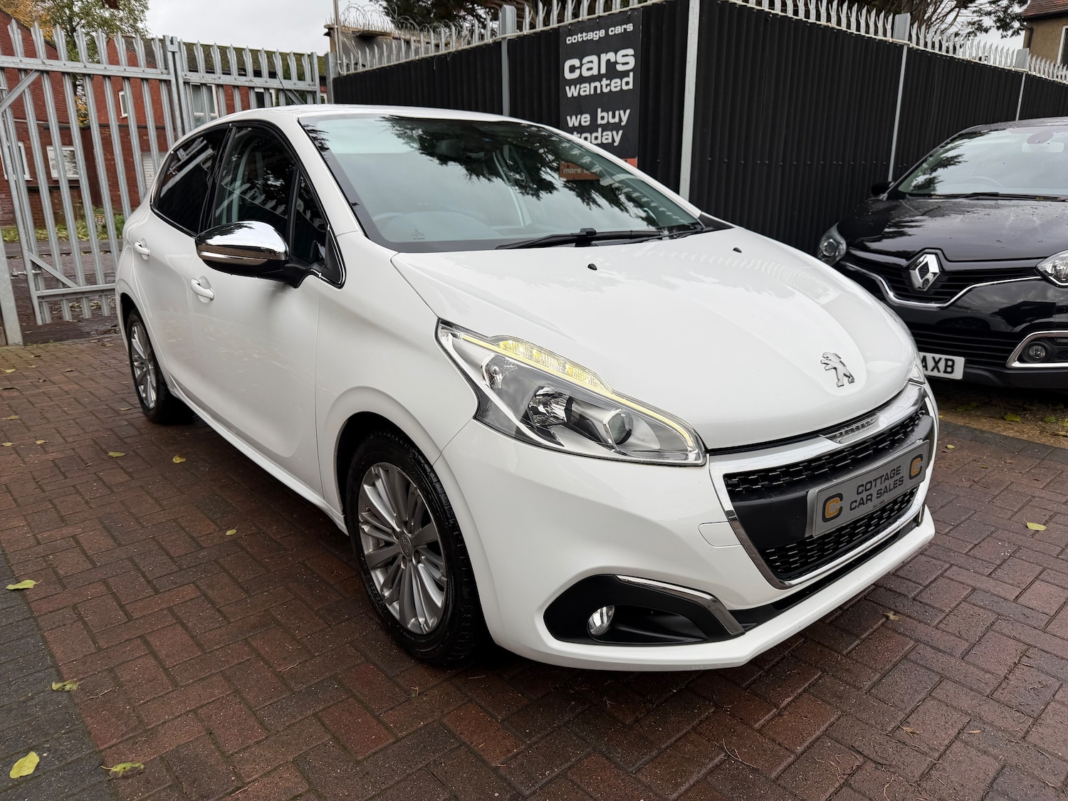 Used Peugeot 208 2016 for sale - 76883961: Photo 1