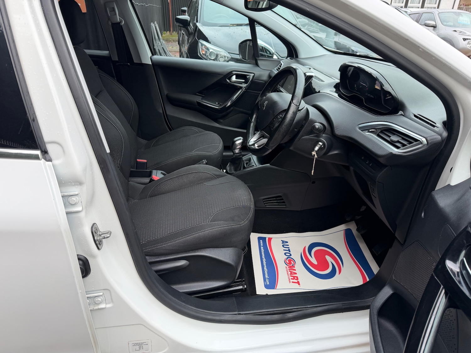 Used Peugeot 208 2016 for sale - 76883961: Photo 11