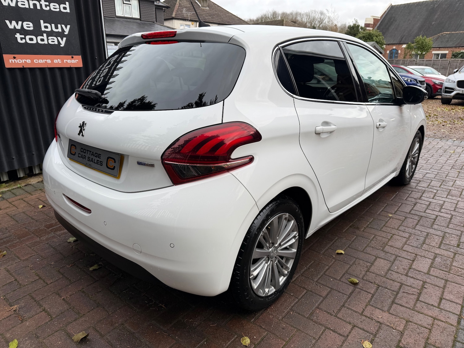 Used Peugeot 208 2016 for sale - 76883961: Photo 5